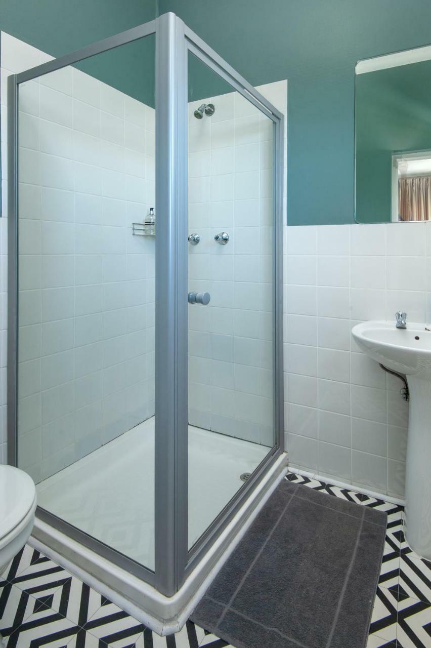 Baleens Hotel Херманус Экстерьер фото