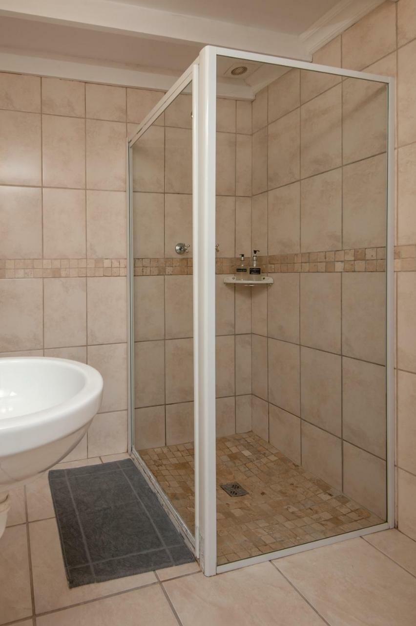 Baleens Hotel Херманус Экстерьер фото